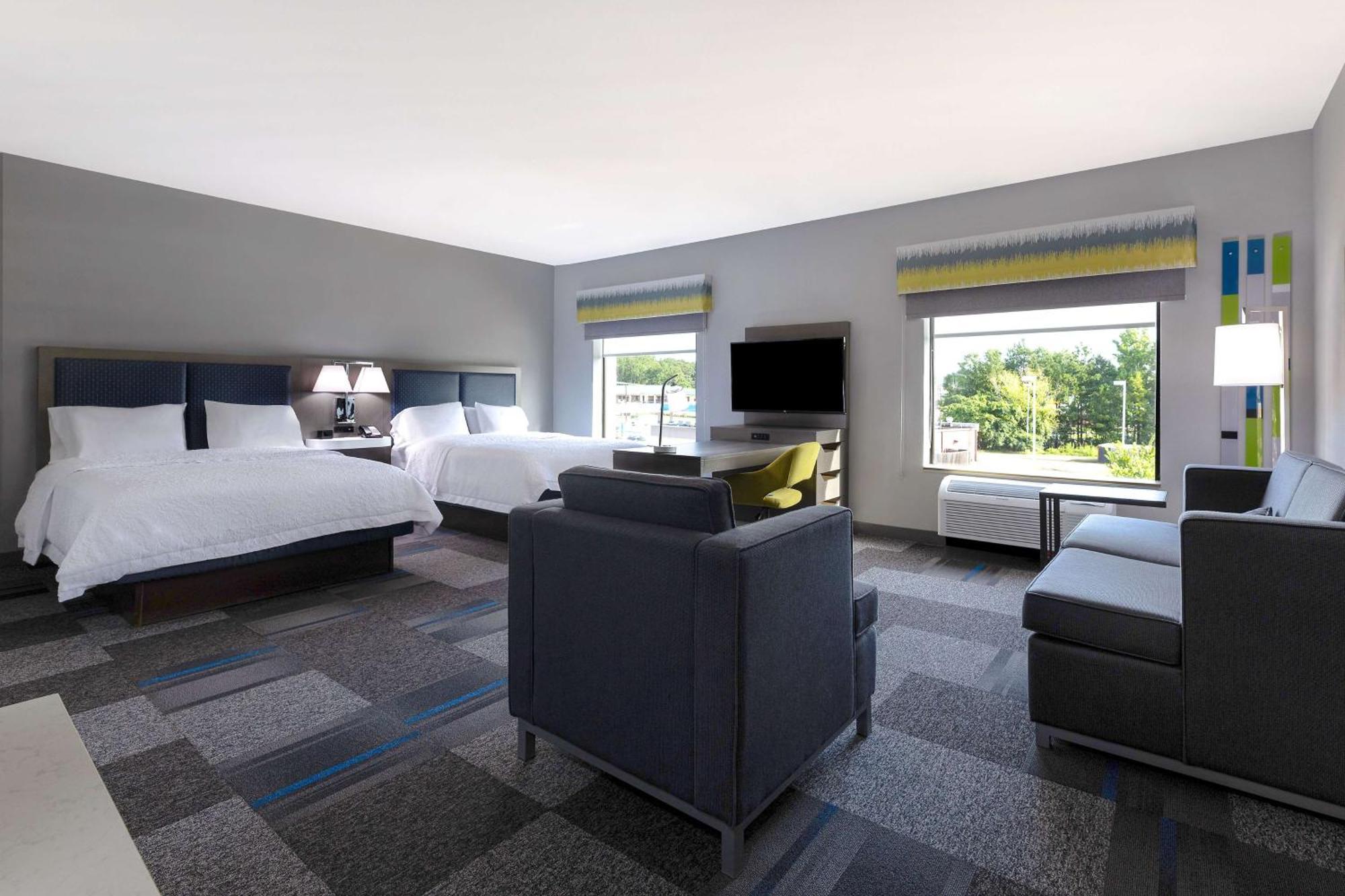 Queen Studio Suite Two Queen Beds Non-Smoking,1276203949:JPEG